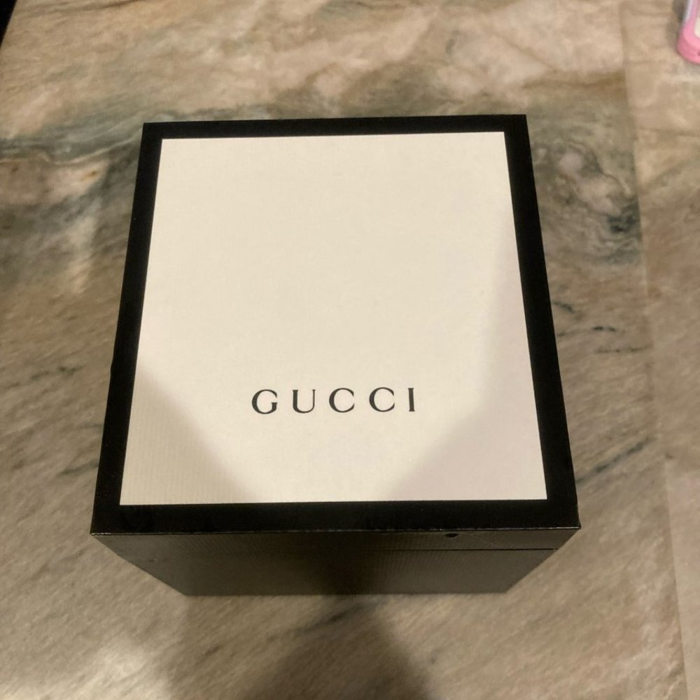 GUCCI GHOST WATCH